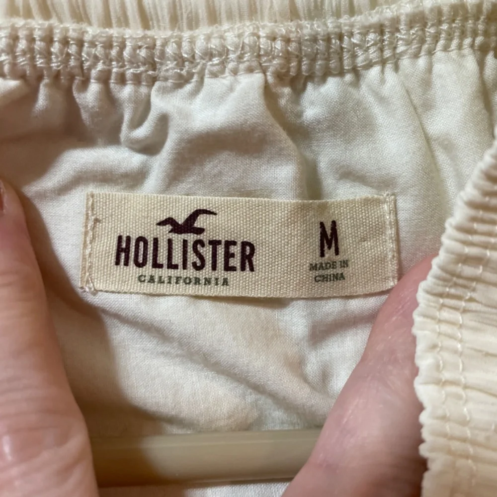 Junior Medium Adorable Sheer Underlined Flare Mini Skirt by Hollister- excellent - Picture 5 of 6